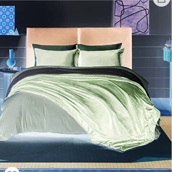 Bedsure Sherpa Fleece blanket - oversized Queen yellow gold mustard fuzzy soft - Picture 3 of 4